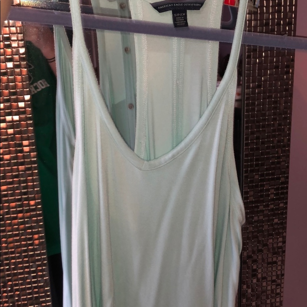 Flowy tank